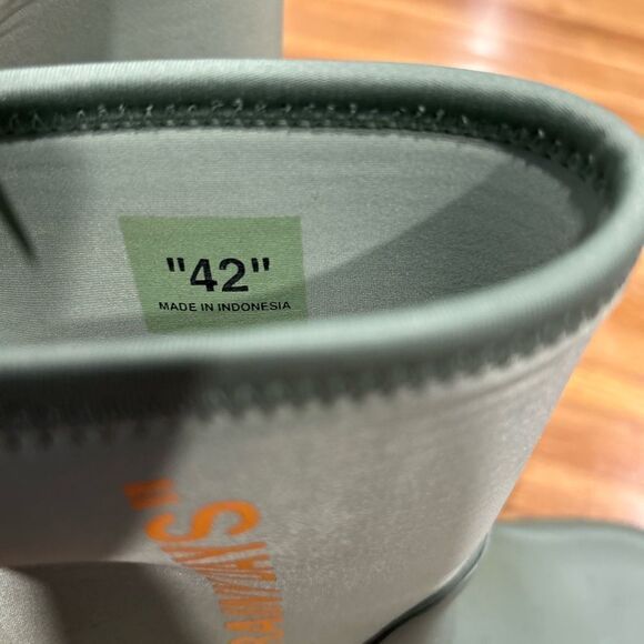 Revolve OFF-WHITE For Rainy Days Zip-tie Rubber Rain Boots in Green - Picture 11 of 12